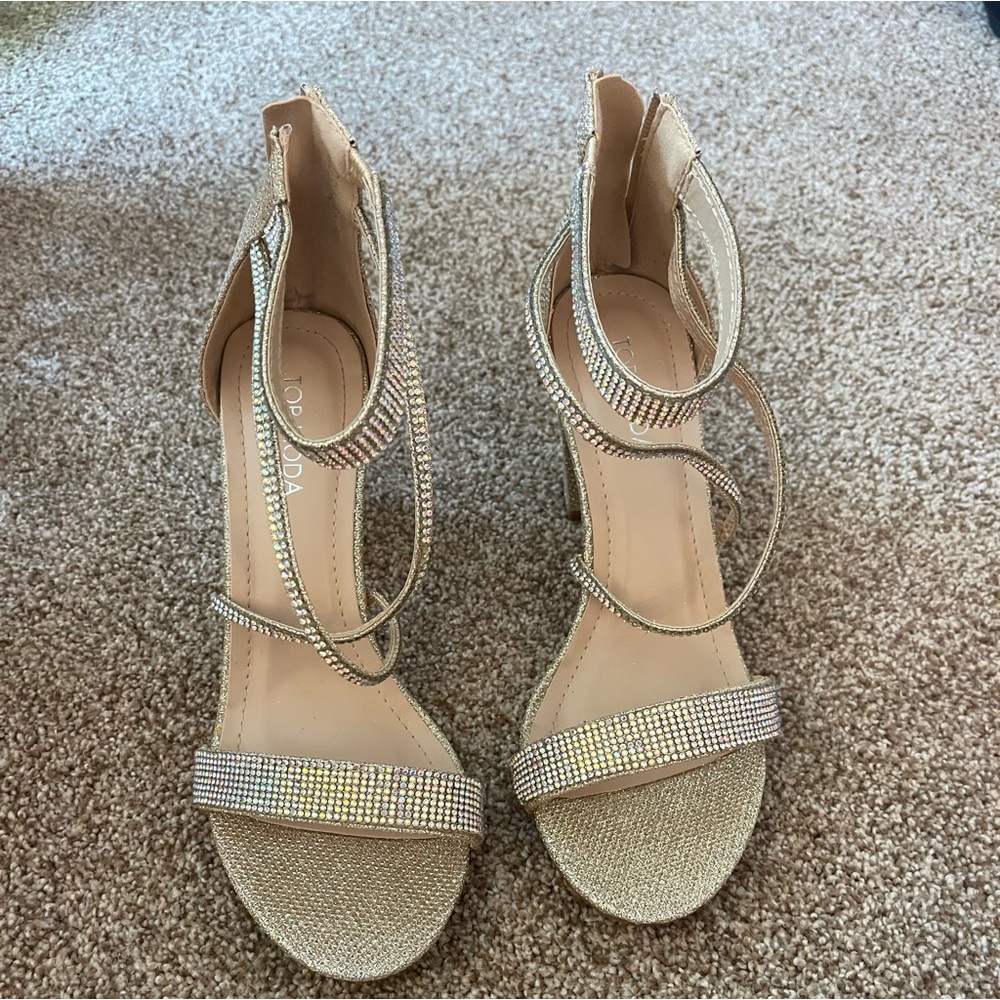 Rose gold sparkly heels size: 8